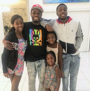 Meet your Posher, Manny